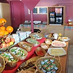 Hotel Ibis Budget Les Champarts