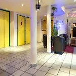 Hotel Ibis Budget Les Champarts 2*