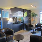 Hotel Ibis Budget Les Champarts 2*