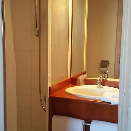 Ibis Budget Les Champarts Шийи-Мазарен