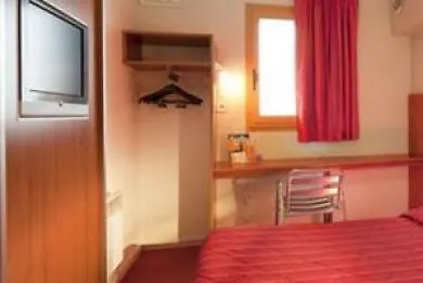 Ibis Budget Les Champarts Hotel 2*