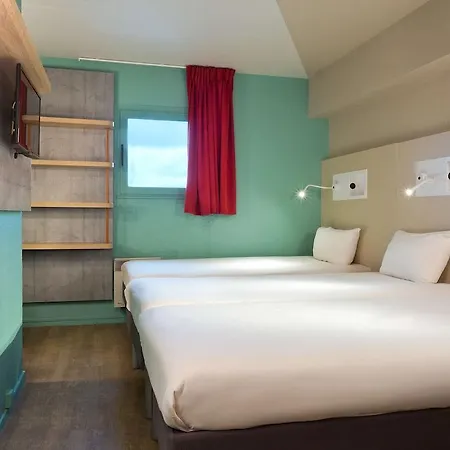 Ibis Budget Les Champarts