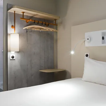 Ibis Budget Les Champarts