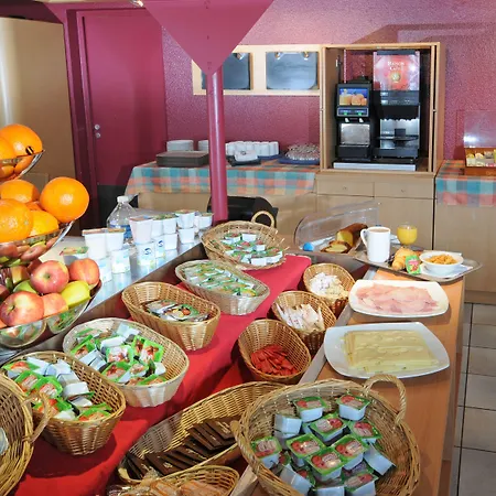Hotel Ibis Budget Les Champarts