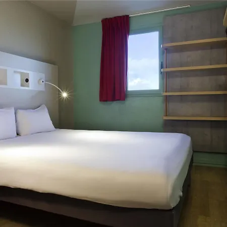 Ibis Budget Les Champarts 2*