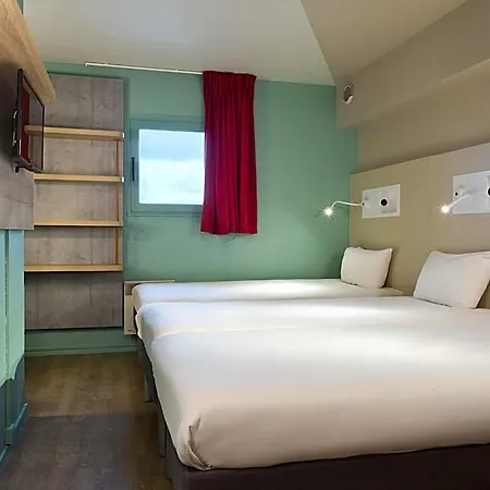 Ibis Budget Les Champarts Hotel 2*