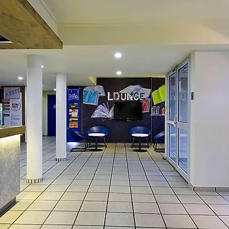 Ibis Budget Les Champarts Hotel 2*