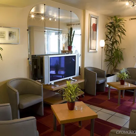 Ibis Budget Les Champarts מלון