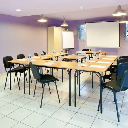 Ibis Budget Les Champarts ホテル