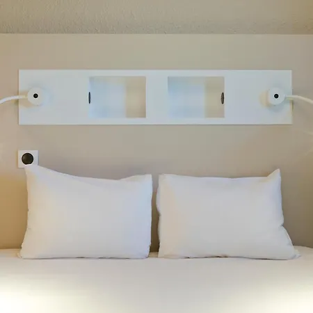 ホテル Ibis Budget Les Champarts