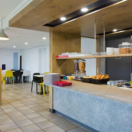 Ibis Budget Les Champarts ホテル 2*