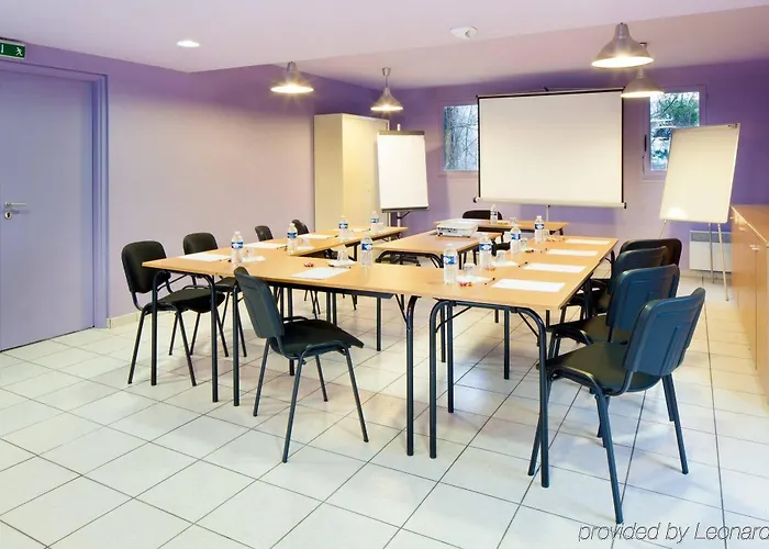 Ibis Budget Les Champarts 2*