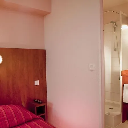 Hotel Ibis Budget Les Champarts