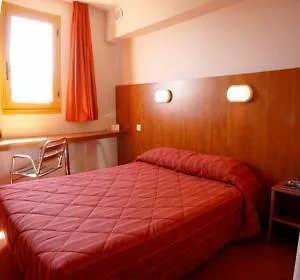 Ibis Budget Les Champarts 2*