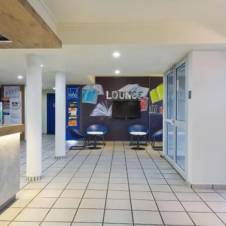 Ibis Budget Les Champarts Hotel
